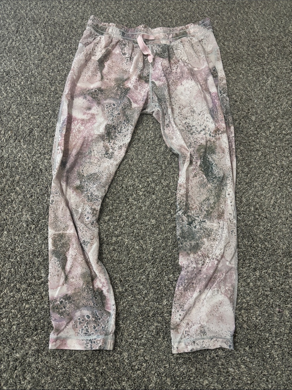 Lululemon Namaskar Pant II Sugar Crush Multi print boho athletic 8 athleisure